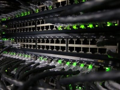 Network Switch Buying Guide for IT Professionals: 9 Essential Tips