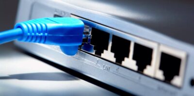 Dual-WAN vs Single-WAN Routers: 6 Key Differences Compared 2 Dual-WAN vs Single-WAN Routers: 6 Key Differences Compared