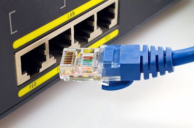Dual-WAN vs Single-WAN Routers: 6 Key Differences Compared 3 Dual-WAN vs Single-WAN Routers: 6 Key Differences Compared